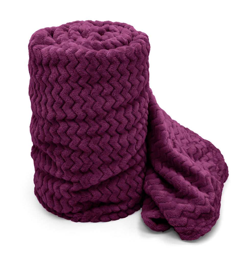 Velosso Chevron Moda Plush Aubergine Blanket