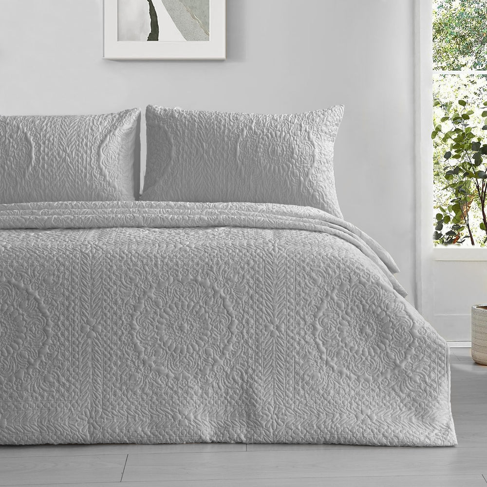 Velosso Winchester Quilted Pinsonic Bedspread & Pillowsham Set - Grey