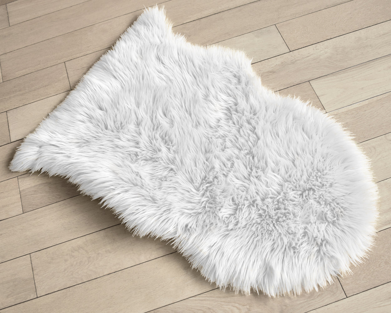 Velosso Luxury White Faux Fur Sheepskin Rug